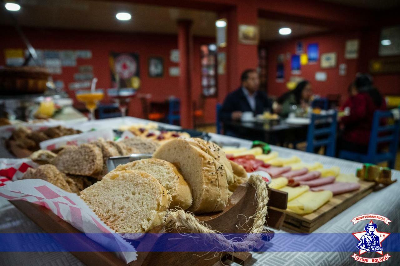 Tonito Hotel Уюни Екстериор снимка